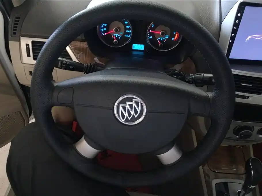 Buick Excelle 2015 1.5L Automatic Classic фото 15