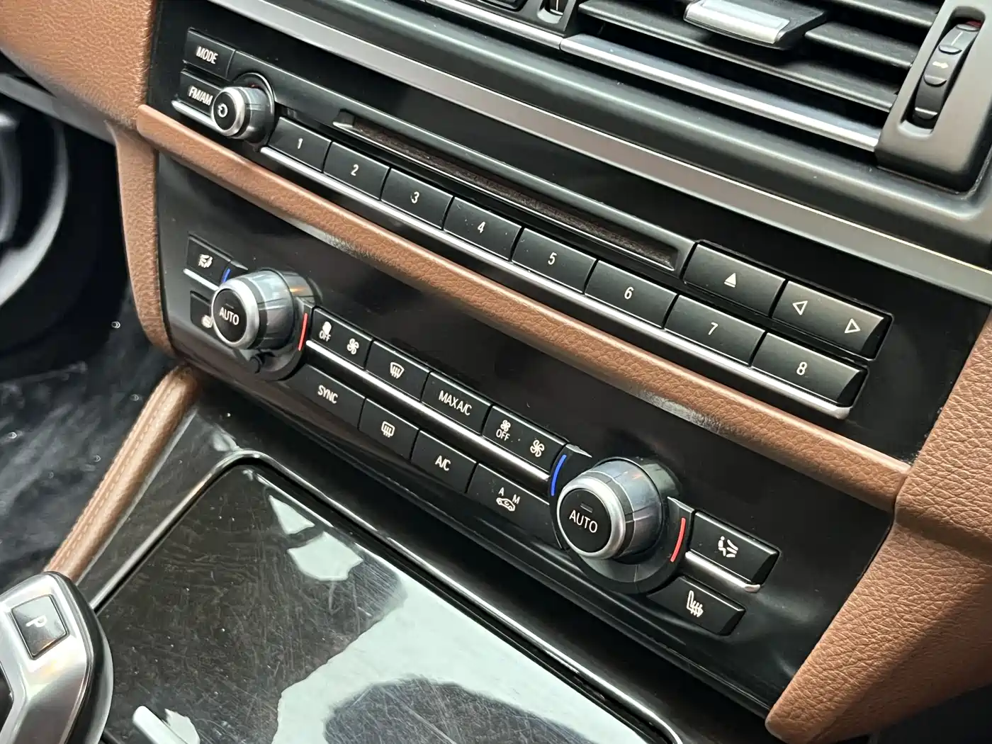 BMW 5 Series 2014 535Li Luxury Design Package фото 11