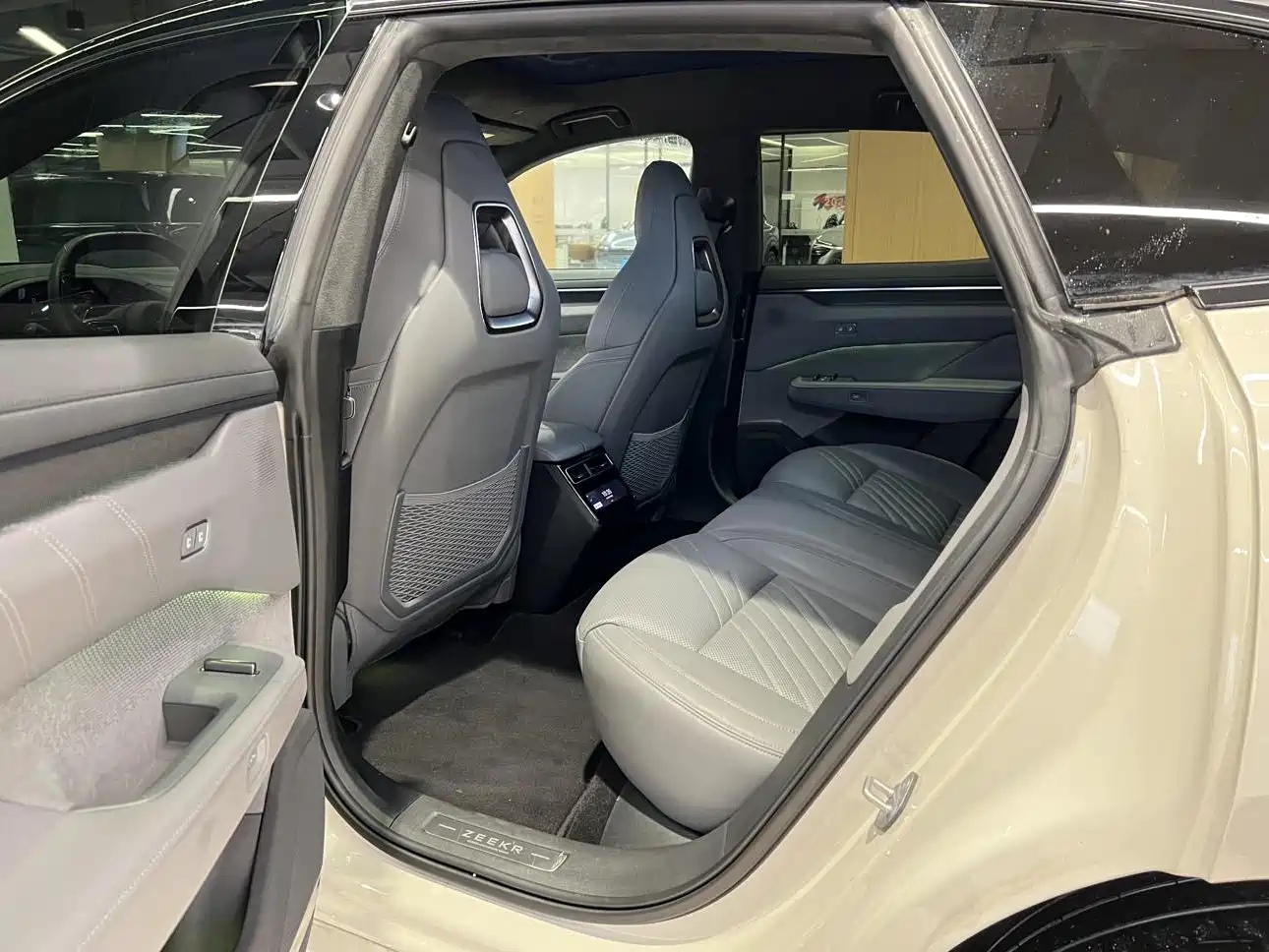 ZEEKR EXTREME KRYPTON 001