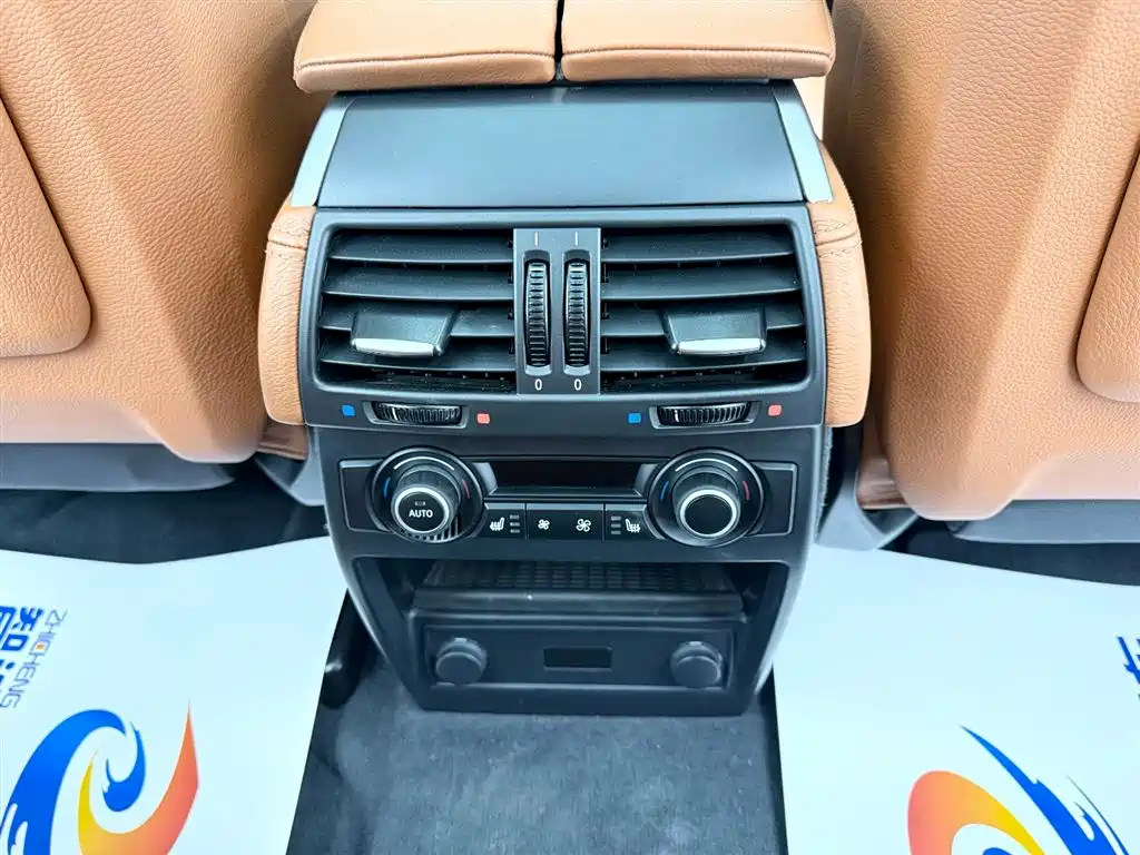 BMW X5 M 2010 X5 M фото 15