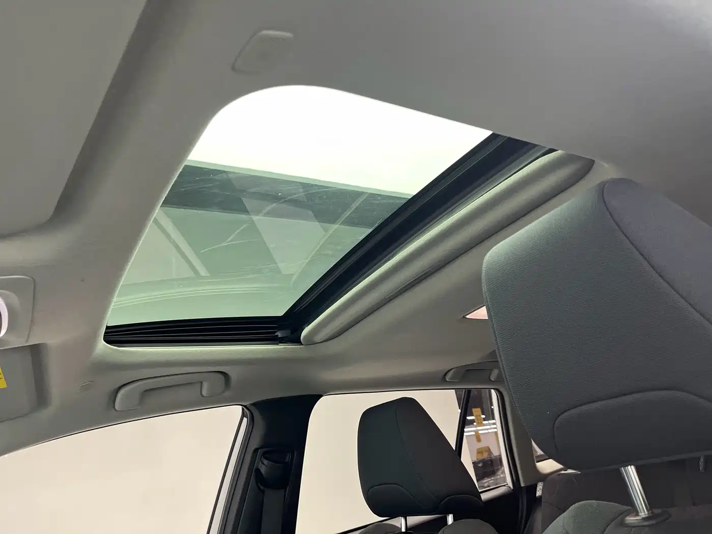 Toyota Corolla Cross 2023 2.0L Elite Edition фото 7