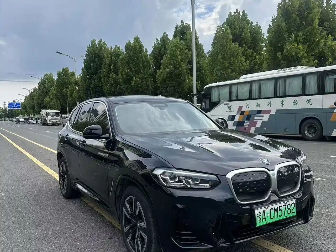 2025 BMW iX3