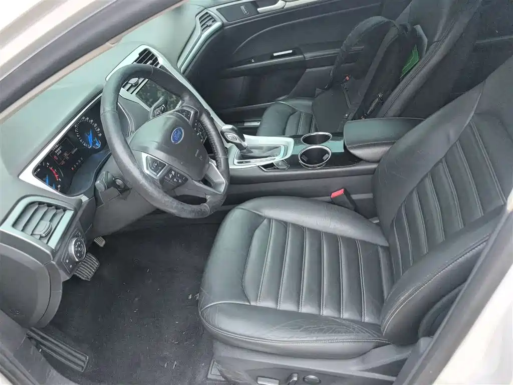 Фото 7 - Ford Mondeo