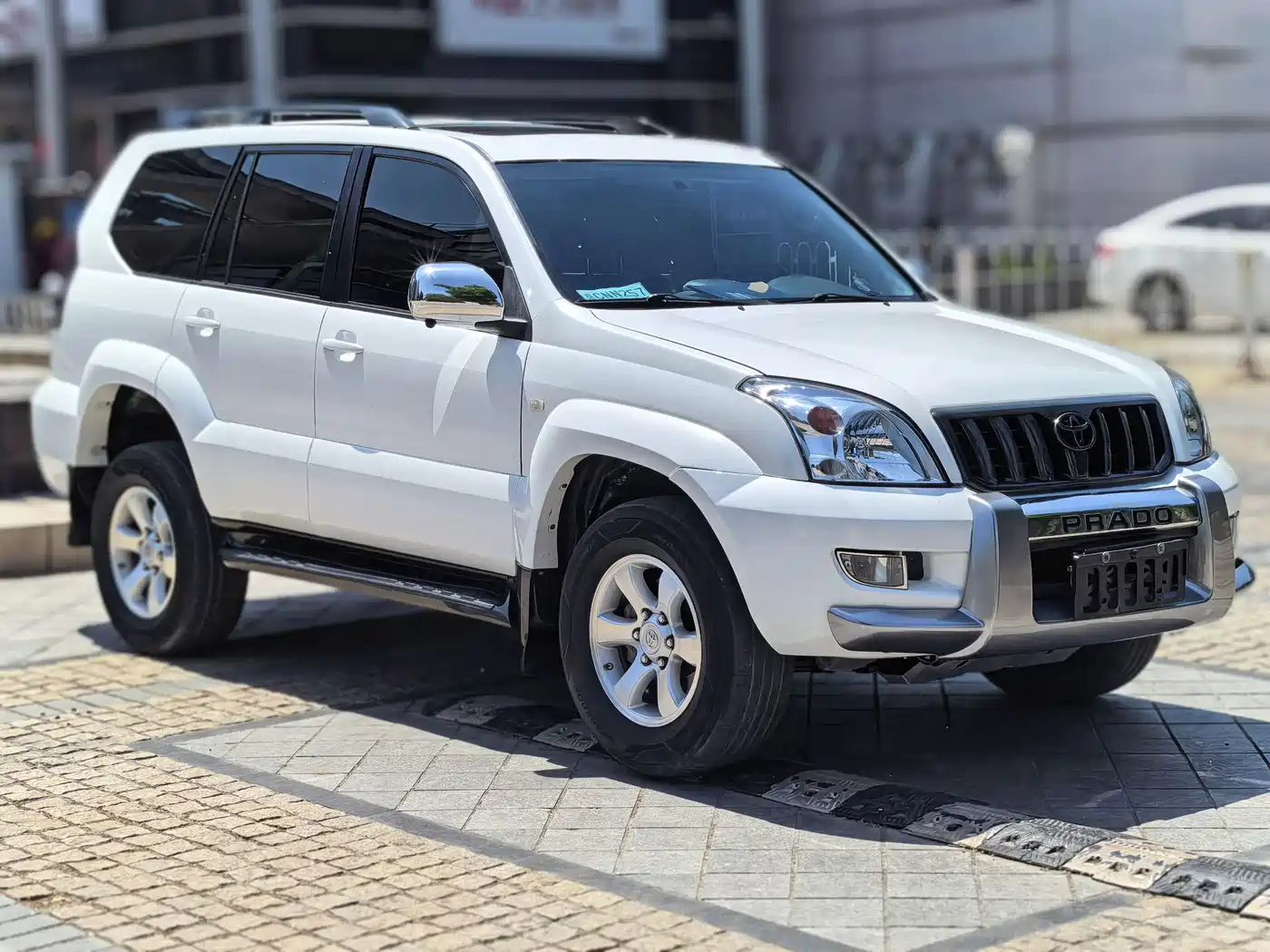 Toyota Prado 2006 4.0L Automatic VX NAVI Edition фото 4