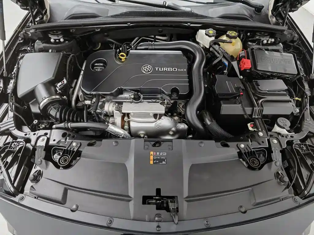 Photo 6 - Buick Regal