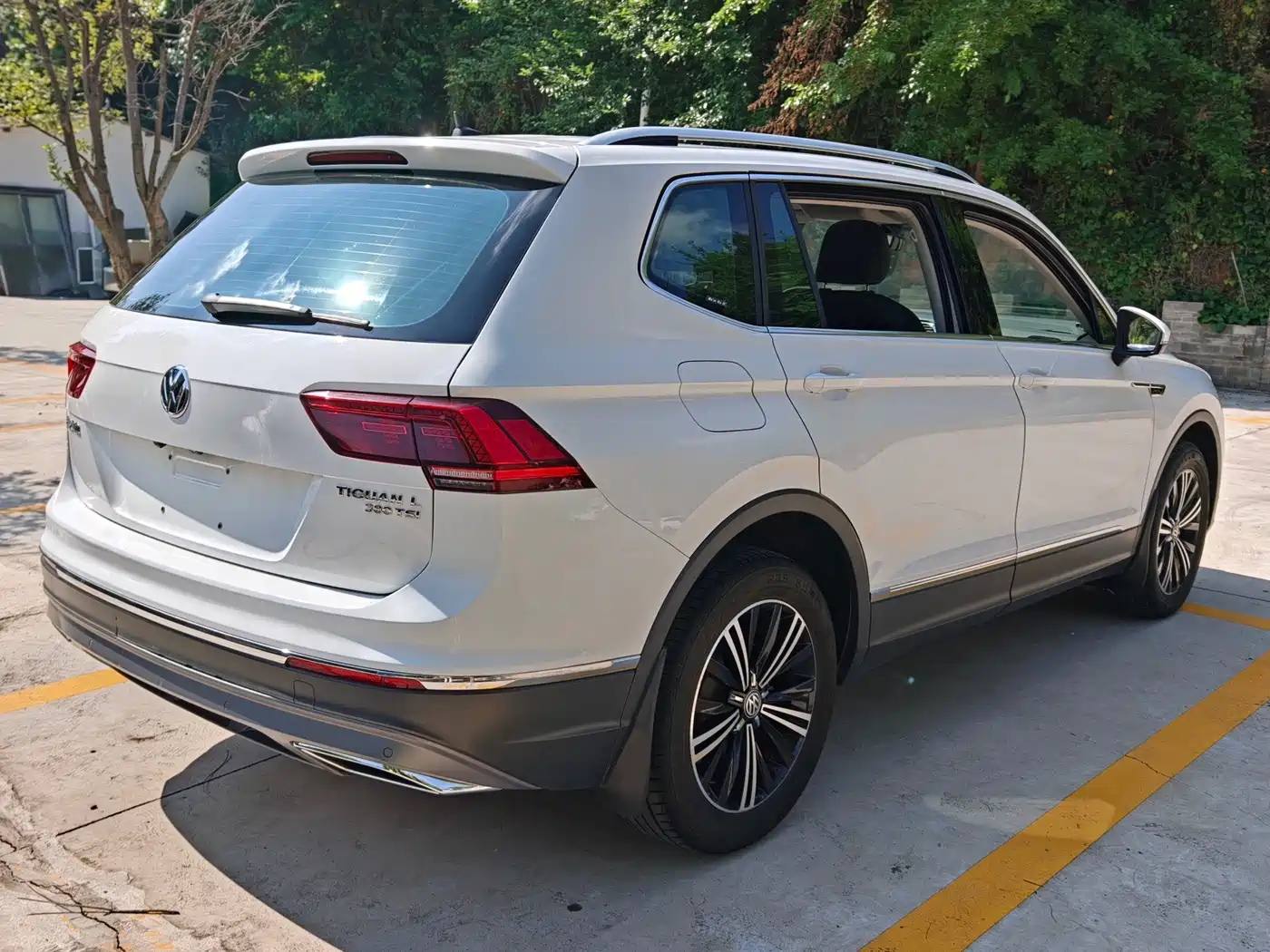 Volkswagen Tiguan L 2017 380TSI Automatic 4WD Luxury Edition фото 7