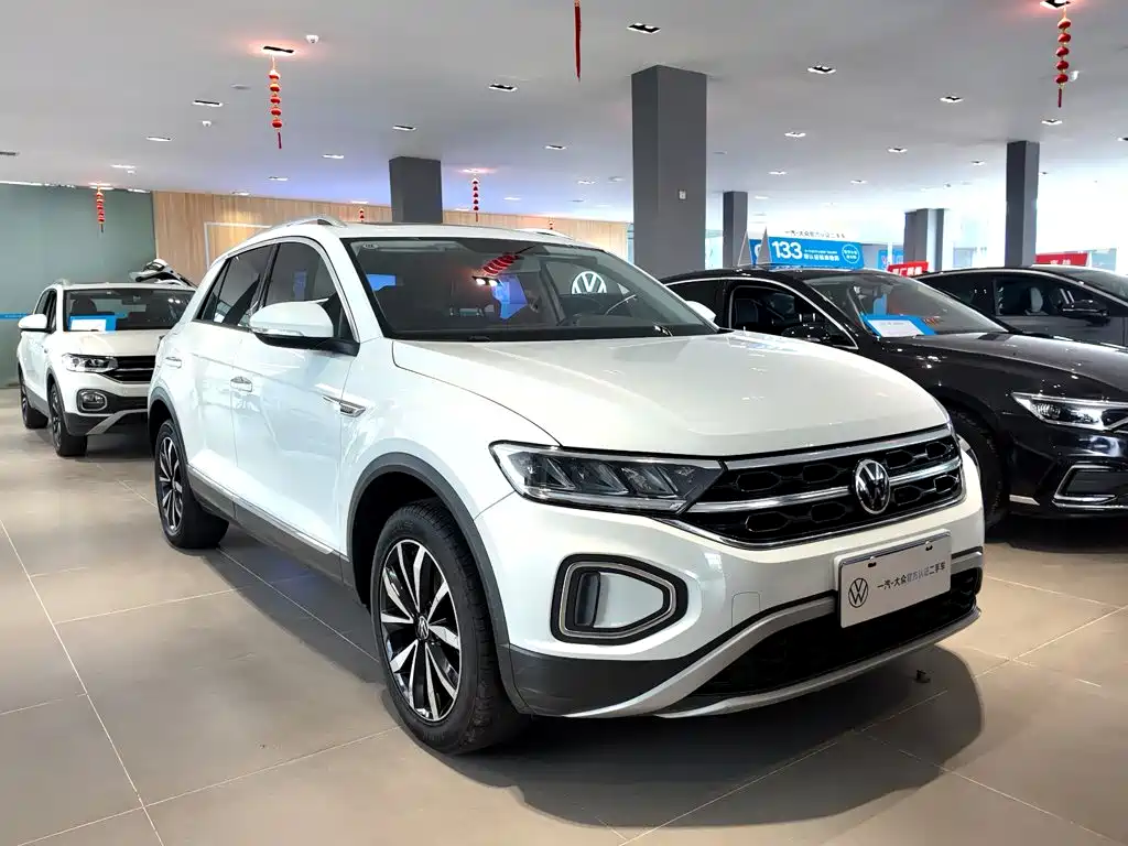 Volkswagen T-Roc, миниатюра 2
