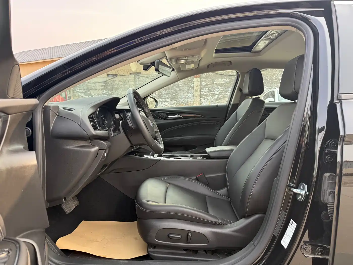 Buick Regal 2024 25T Ultra Comfort Edition фото 16