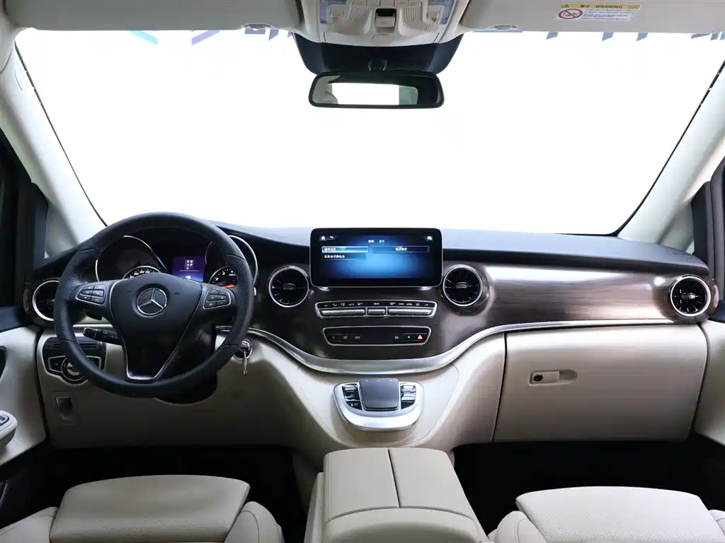 Mercedes-Benz V-Class 2022 V 260 Pilot Edition фото 13