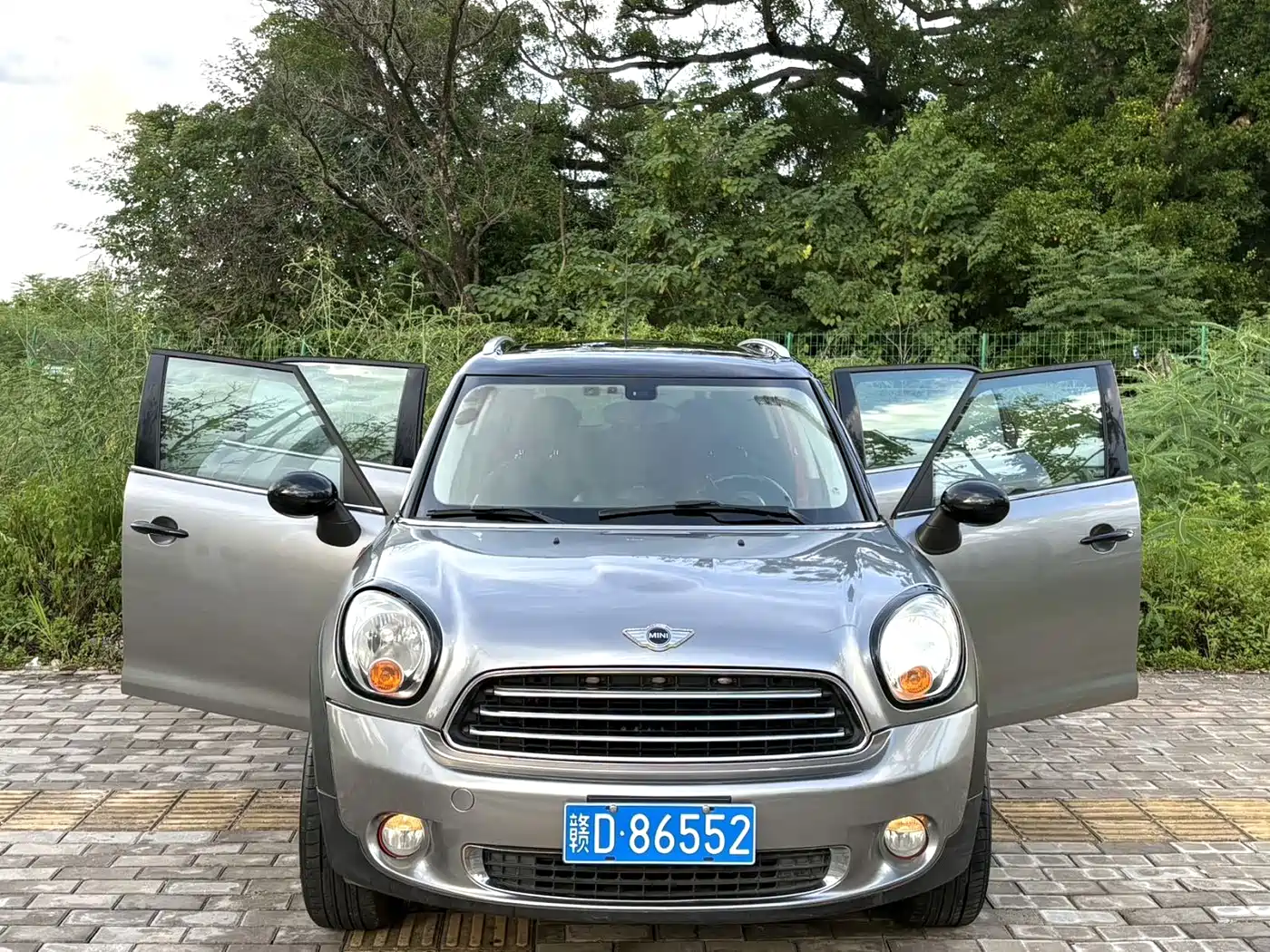 MINI COUNTRYMAN 2012 2011 1.6L COOPER Fun