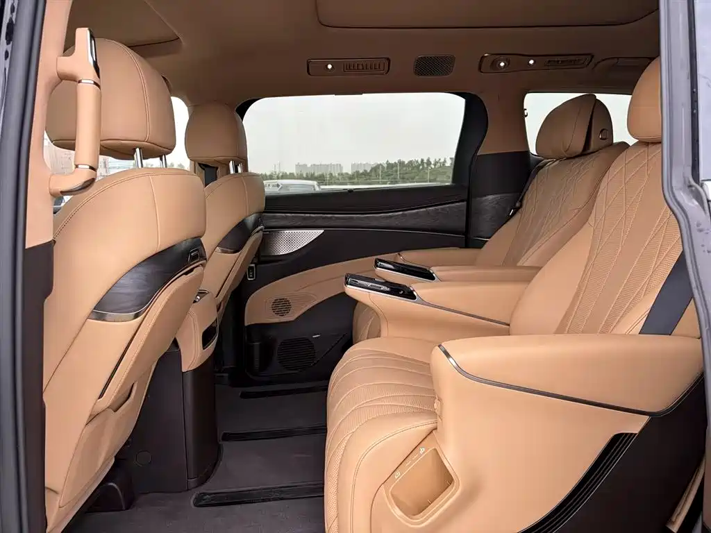 Denza D9 2025 DM-i Smart Drive Edition 1020 AWD Premium фото 9