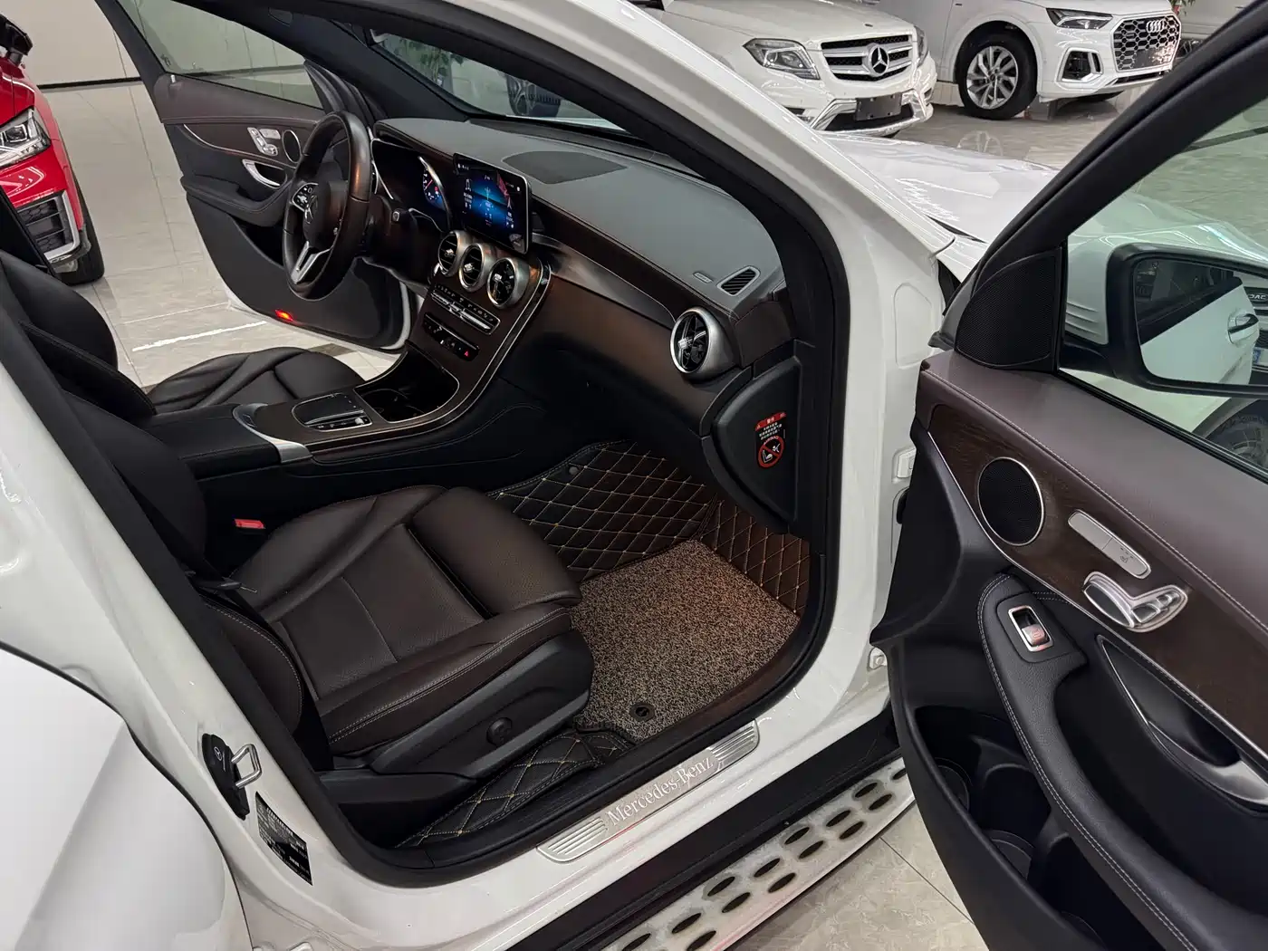 Mercedes-Benz GLC 2020 Facelift GLC 300 L 4MATIC Dynamic фото 13