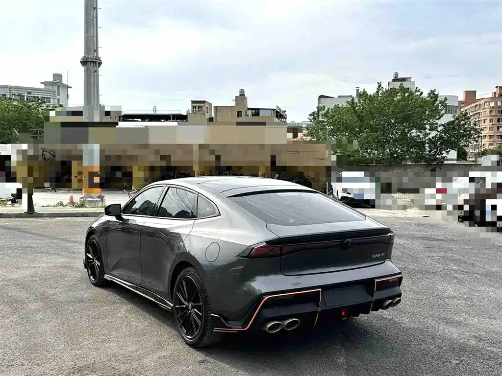 CHANGAN UNI-V