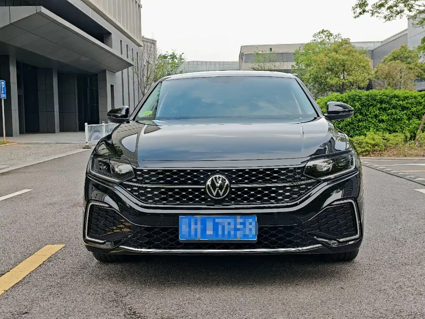 Volkswagen Passat 2024 Model 380TSI Starlight Elite фото 2