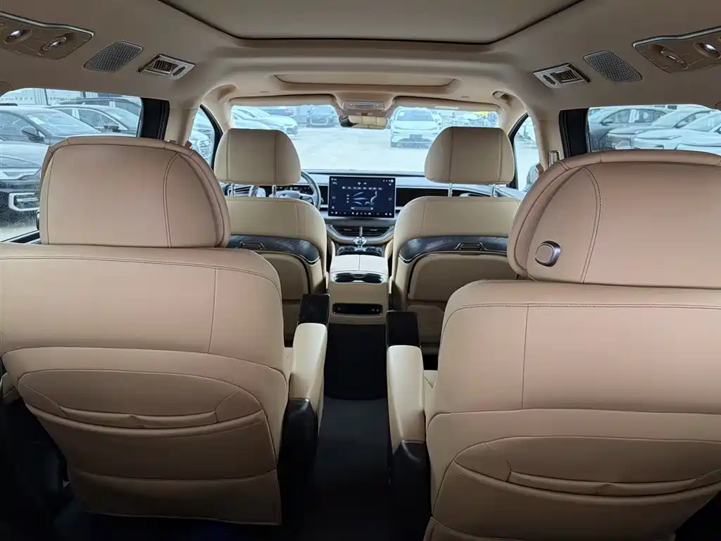 Denza D9 2025 DM-i Smart Drive Edition 1020 AWD Premium фото 15