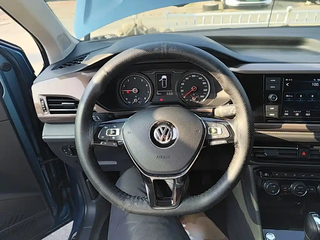 Фото 11 - Volkswagen Tharu
