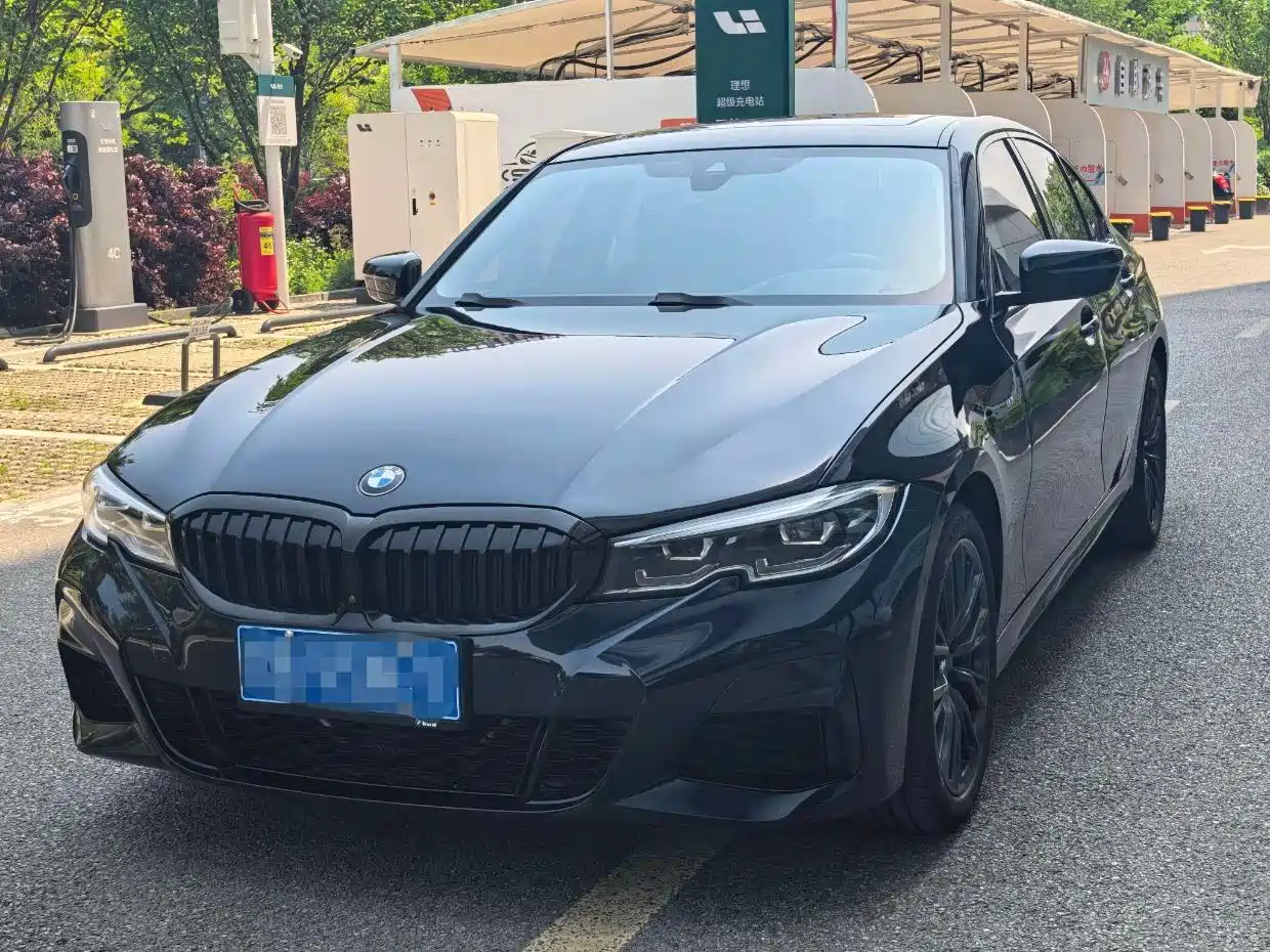 BMW 3 Series 2020 330i M Sport Blackout Package