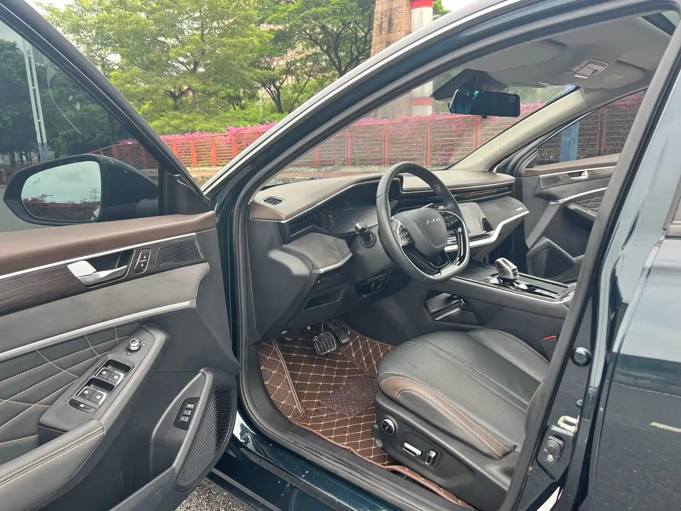 DONGFENG YI HYUN MAX