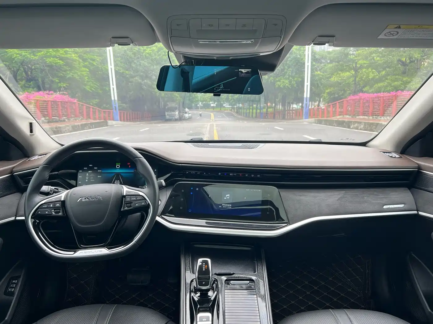 DONGFENG YI HYUN MAX