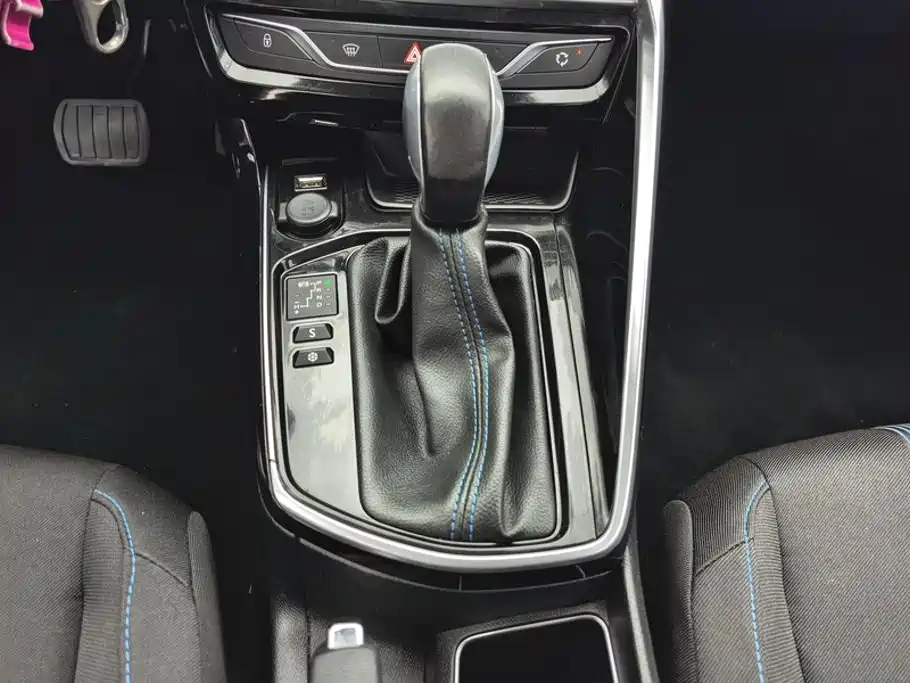 Peugeot 308 2018 2018 1.6L Auto Luxury Edition
