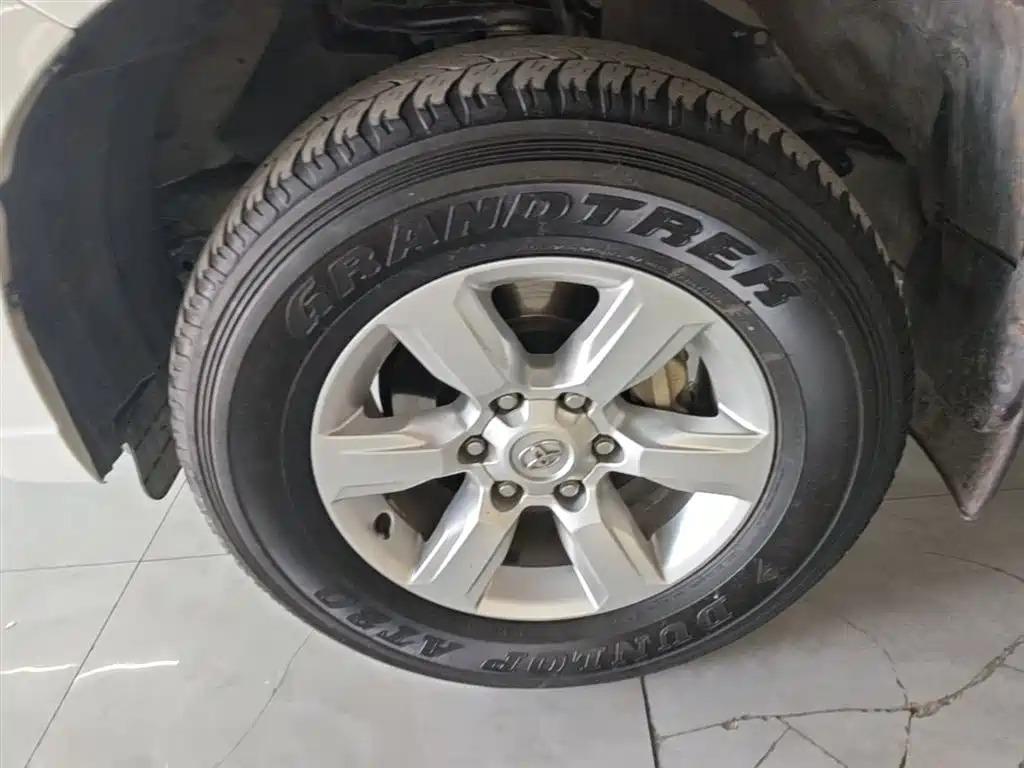 Toyota Prado 2016 2.7L Auto Standard Edition фото 23