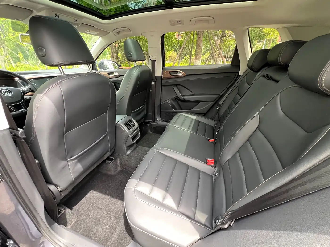 Volkswagen Tharu 2021 Model 280TSI 2WD Luxury Edition фото 8