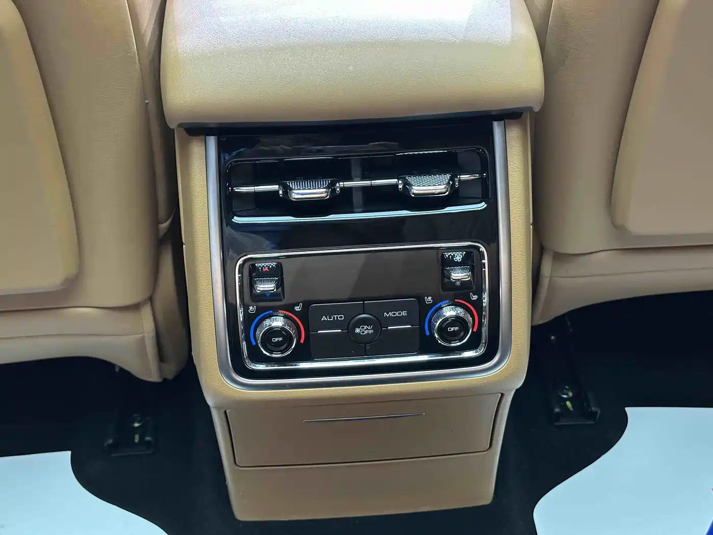 Tank 500 2023 3.0T Business Edition (5-seater) фото 16