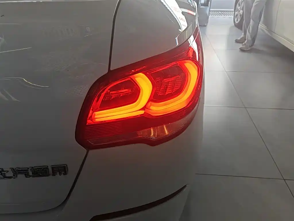 Chevrolet Cavalier 2019 320 Auto Sunroof Enjoyment Edition фото 8