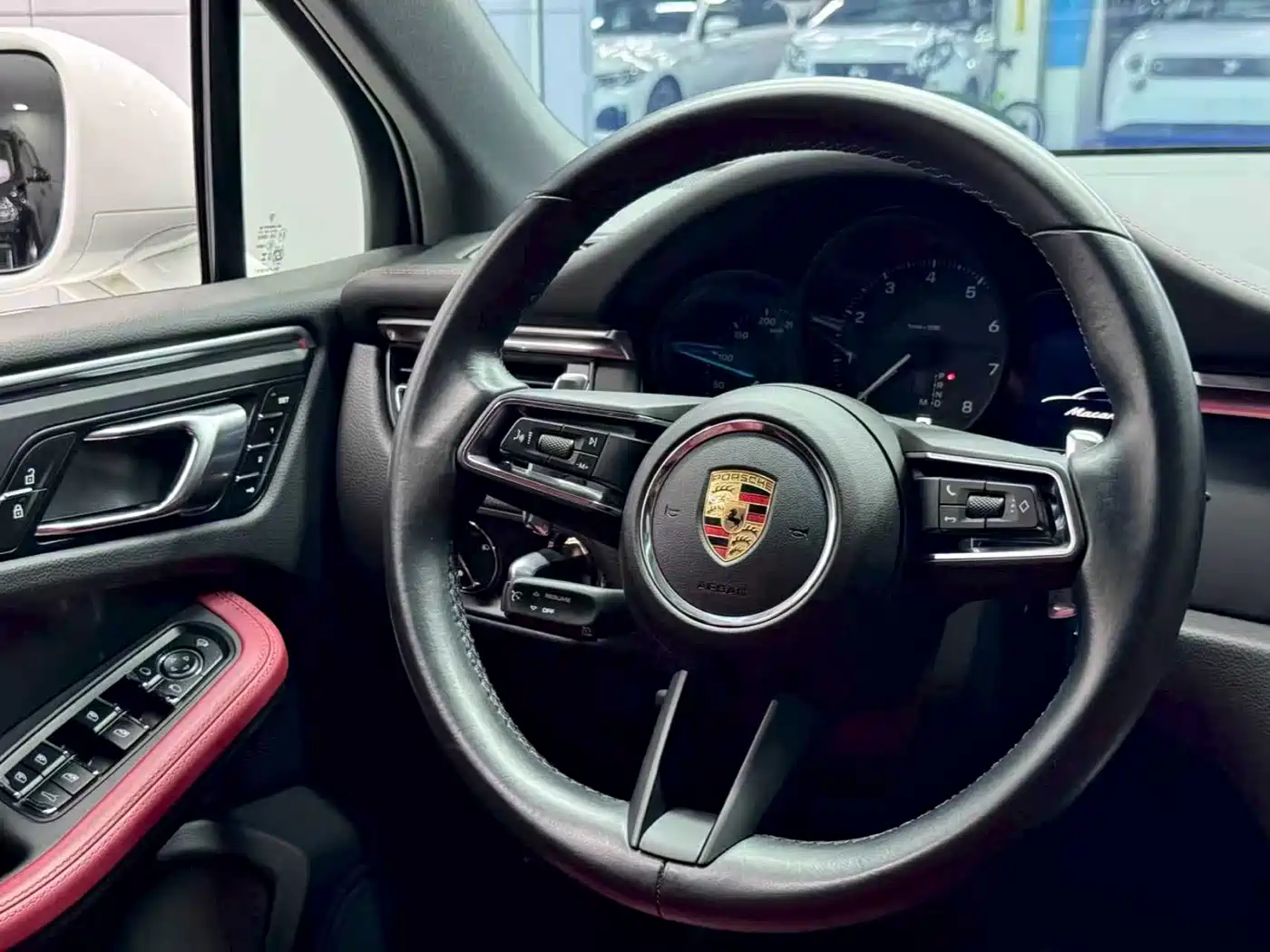 Porsche Macan 2023 Macan 2.0T фото 28
