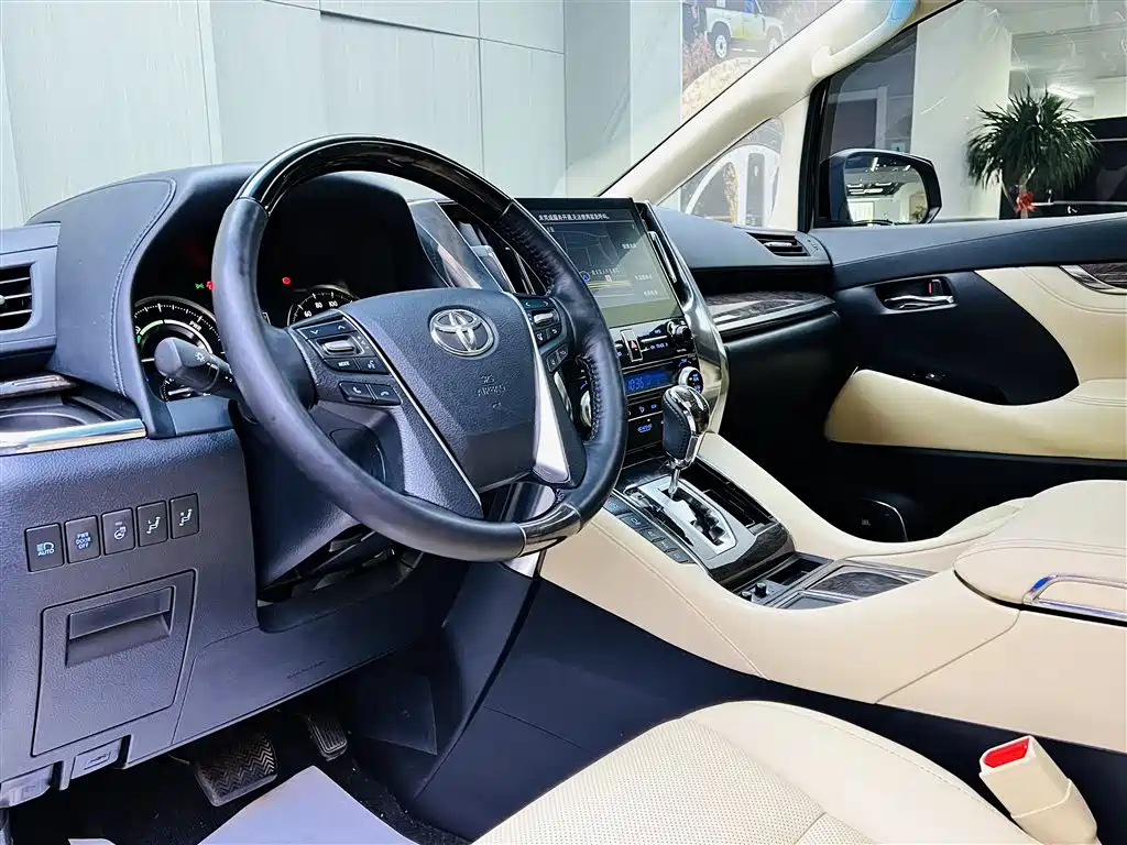 Toyota Vellfire 2020 Twin Engine 2.5L HV Premium Edition фото 8