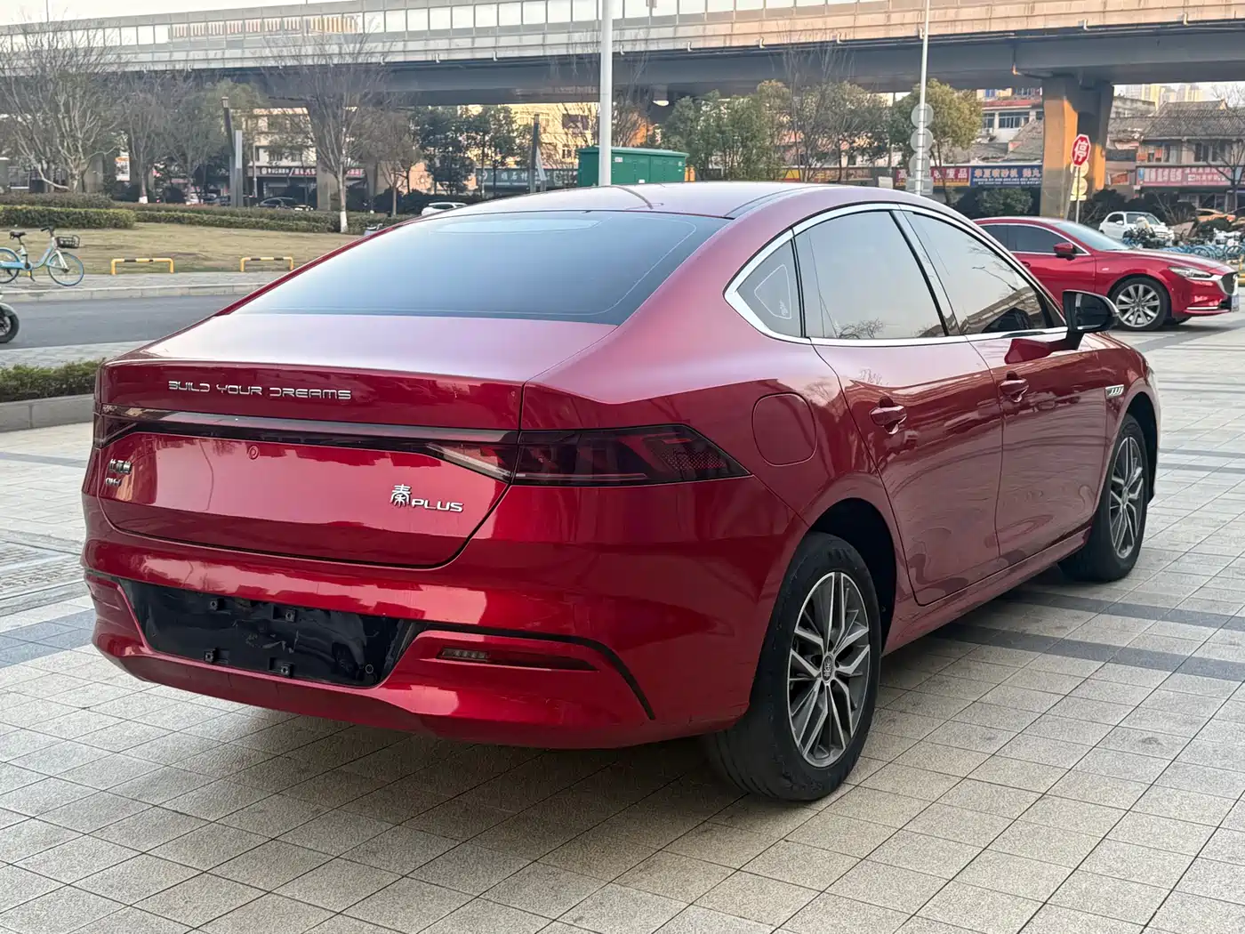 BYD Qin PLUS 2023 Champion Edition DM-i 120KM Excellence фото 3