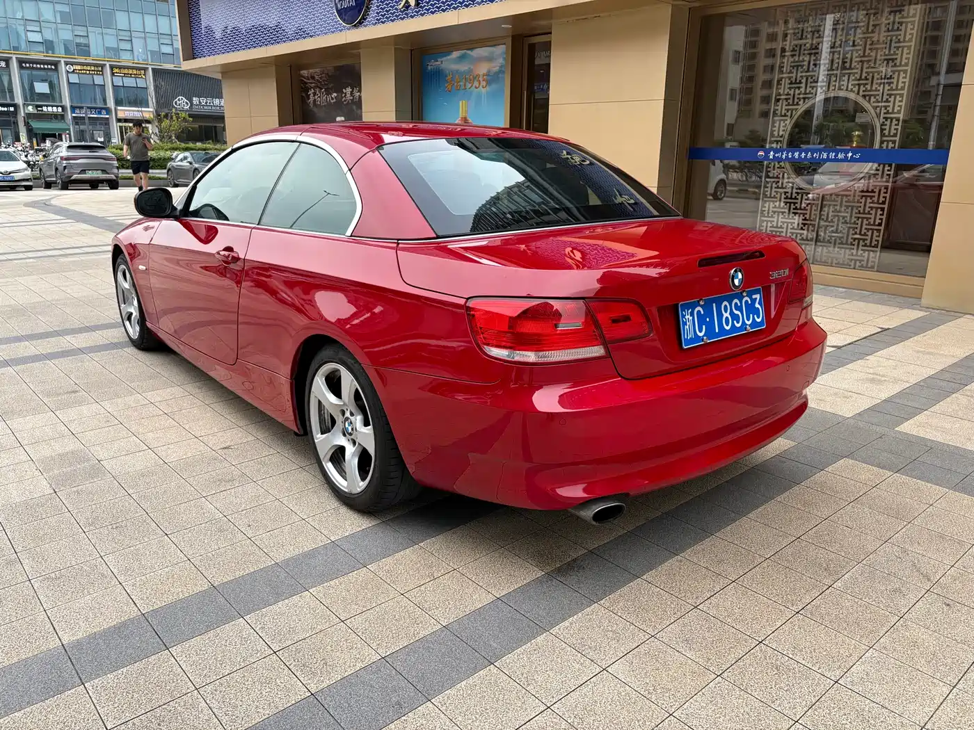 BMW 3 Series (Import) 2011 320i Convertible фото 6