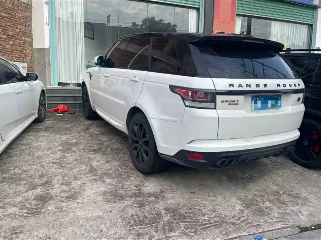 Land Rover Range Rover Sport 2015 3.0 SC V6 HSE фото 3