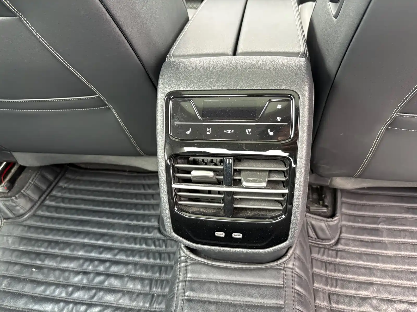 Фото 7 - Volkswagen Magotan