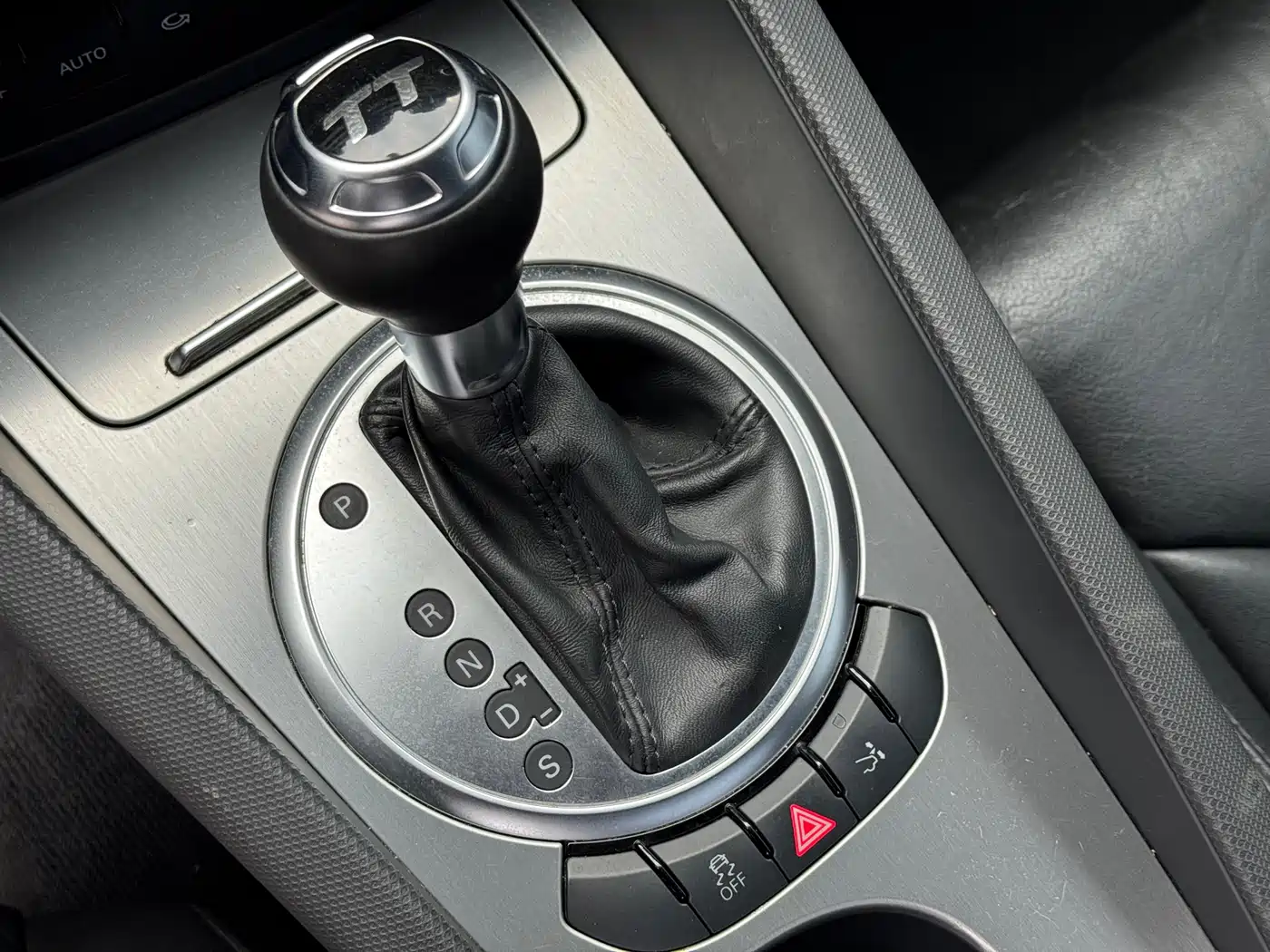 Audi TT 2013 TT Coupe 45 TFSI фото 11