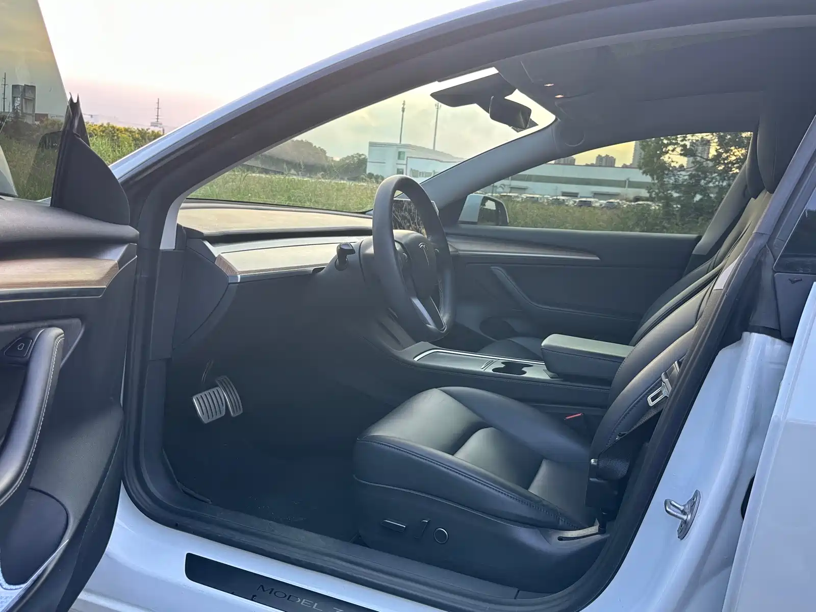 Фото 14 - Tesla Model 3