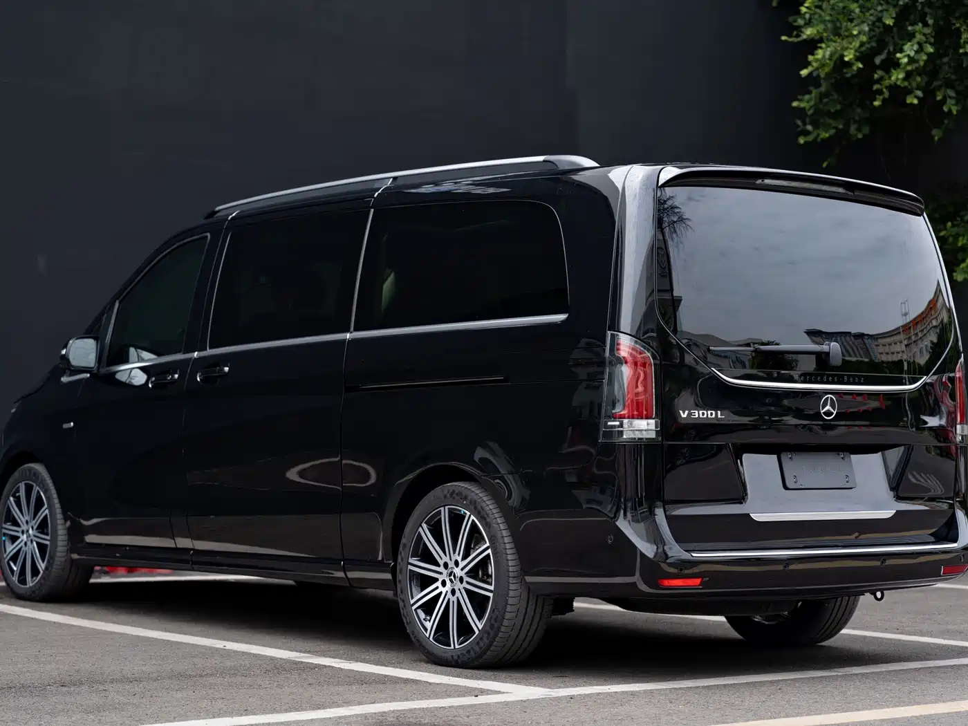 Mercedes-Benz V-Class 2025 2024 V 300 L Long Wheelbase Premium