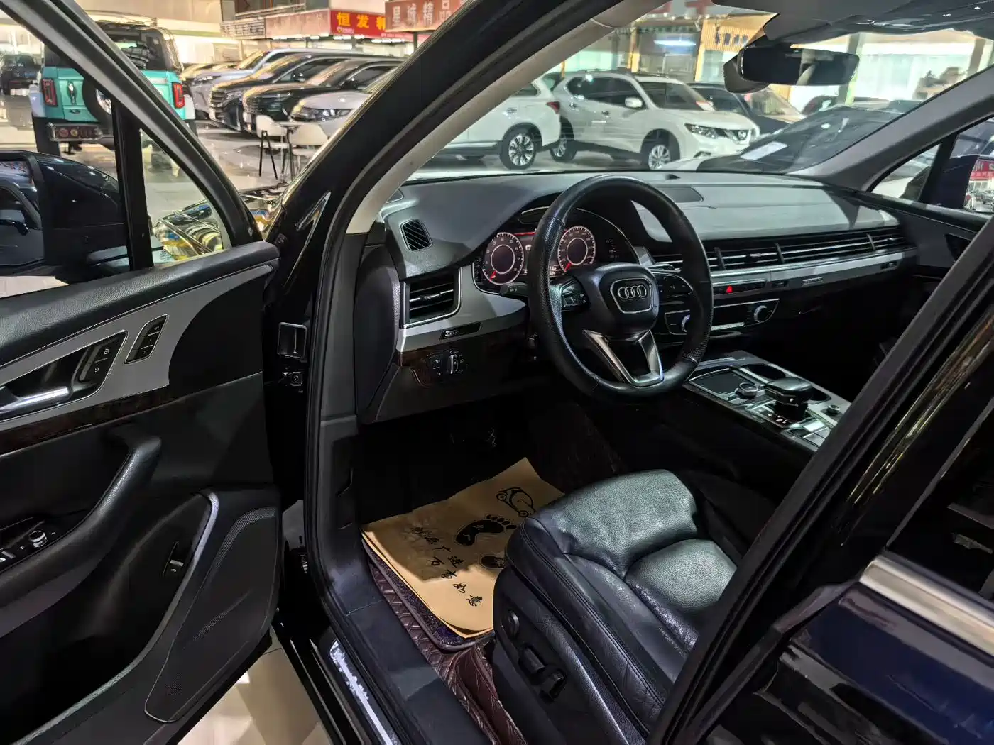AUDI Q7