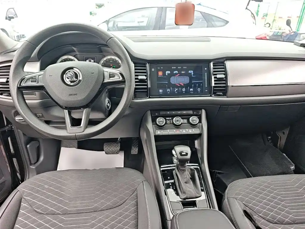 Škoda Kodiaq 2018 Facelift TSI330 5-seat 2WD Comfort Edition фото 10