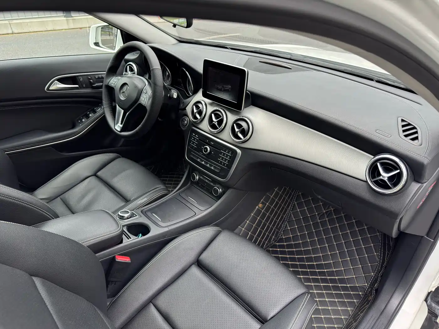 Mercedes-Benz GLA 2016 GLA 200 Fashion фото 8