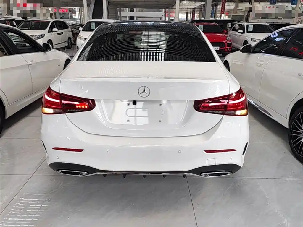 Mercedes-Benz A-Class 2020 A 180 L Sport Sedan фото 6