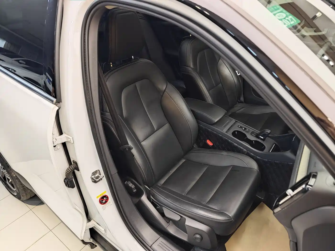 Фото 33 - Volvo XC40
