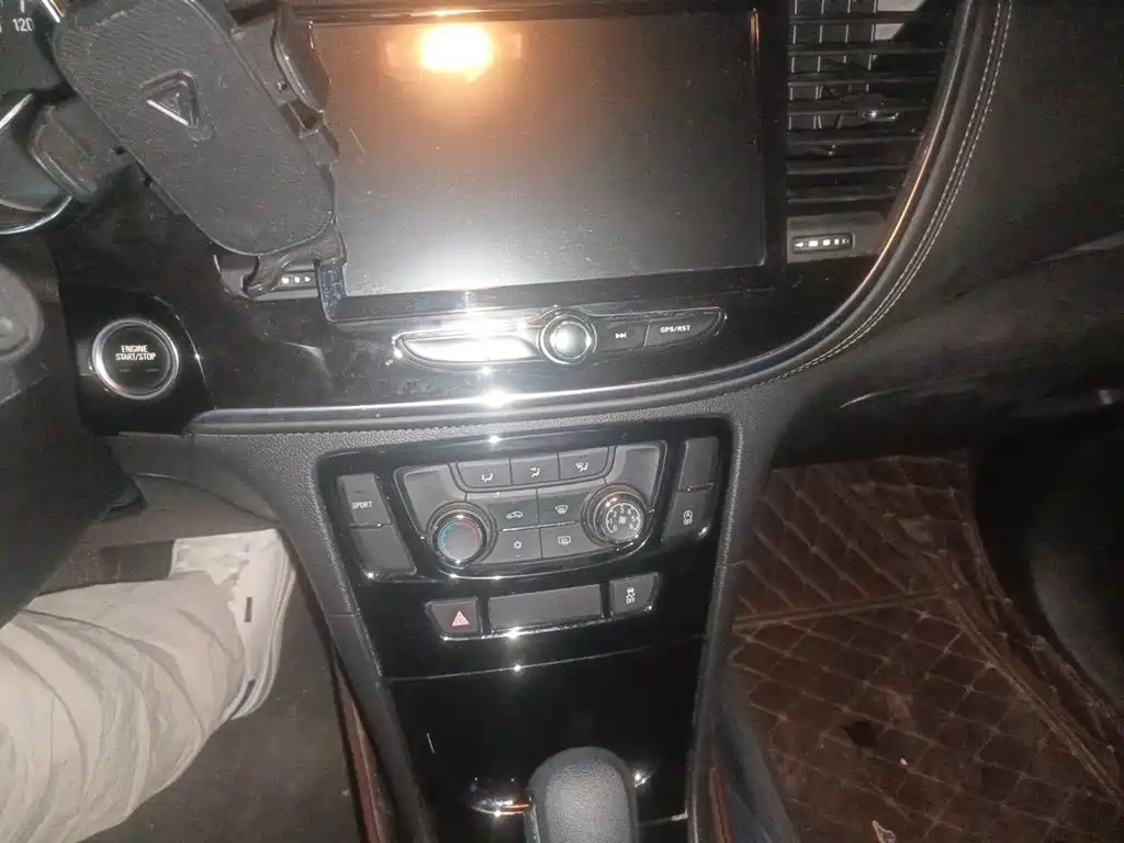 Фото 9 - Buick Encore