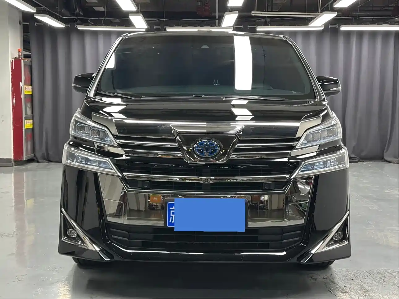 Toyota Vellfire 2020 2020 Twin Engine 2.5L HV Premium Edition
