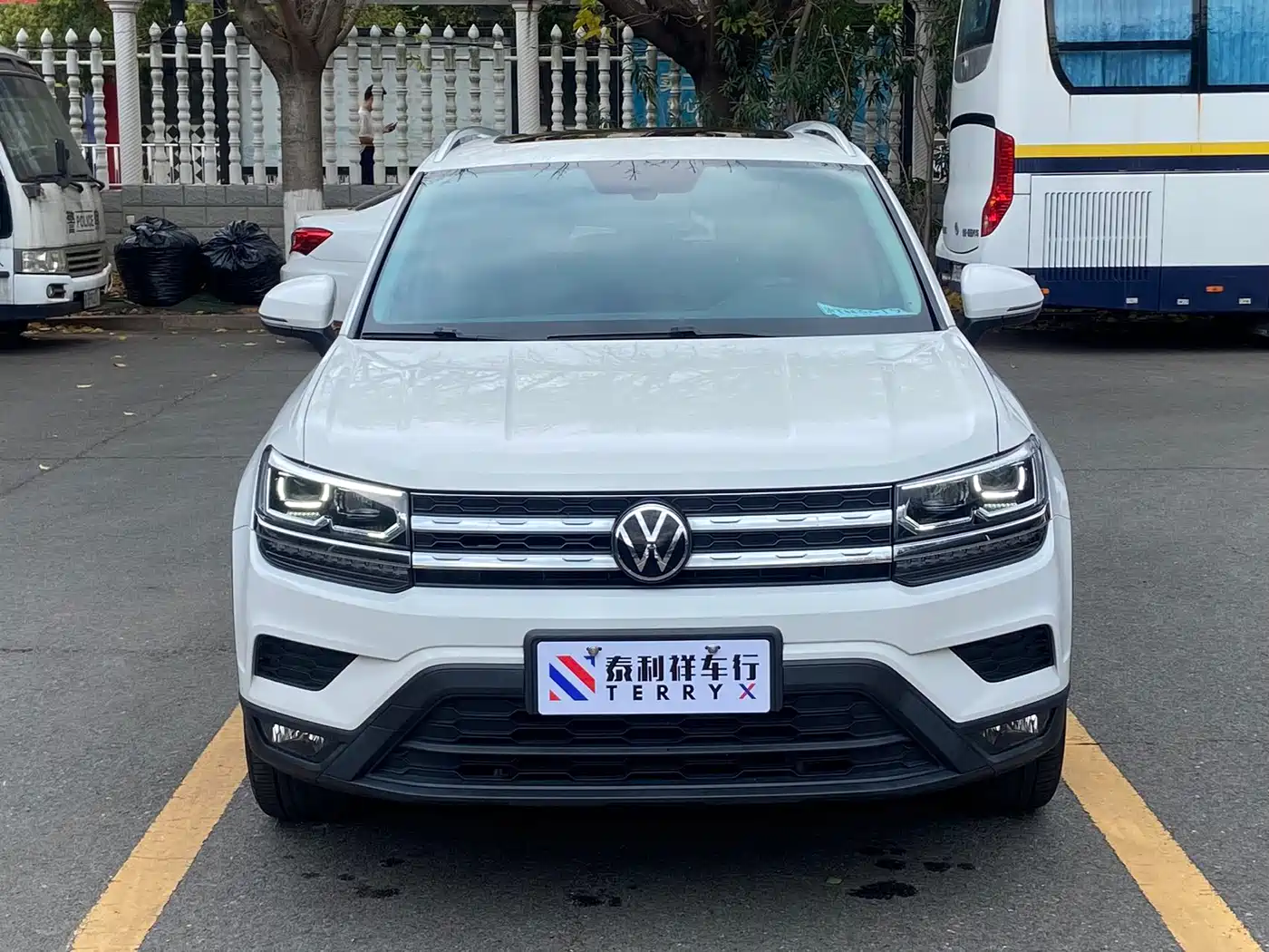 Volkswagen Tharu 2022 280TSI FWD Luxury Edition фото 2