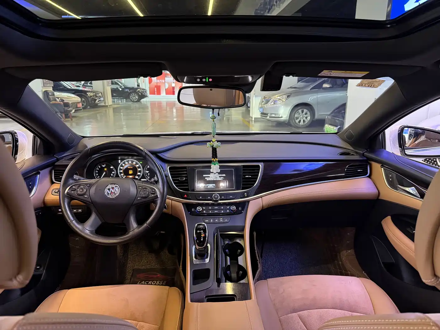 Buick LaCrosse 2018 Model 20T Luxury Edition фото 11