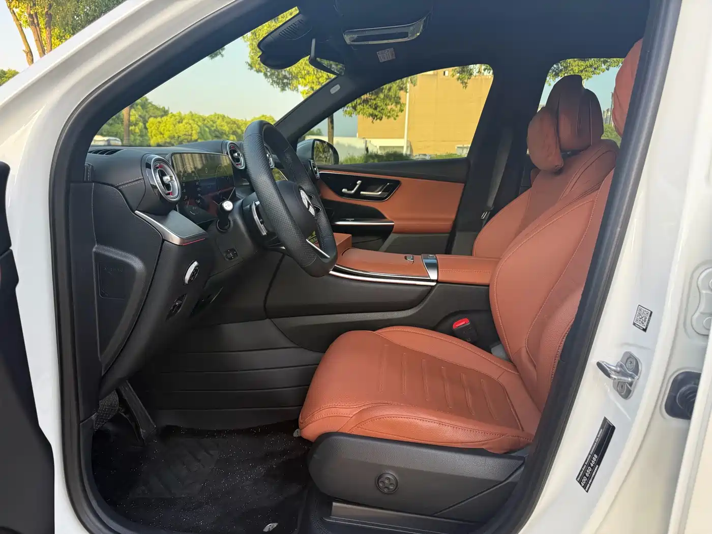 Mercedes-Benz GLC 2023 GLC 260 L 4MATIC Luxury 5-Seater фото 5
