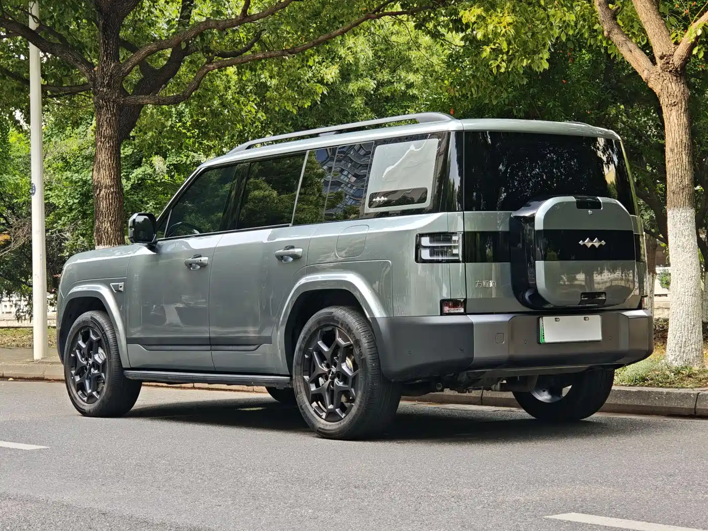 Fang Cheng Bao Titanium 7 2025 2025 AWD Base Model