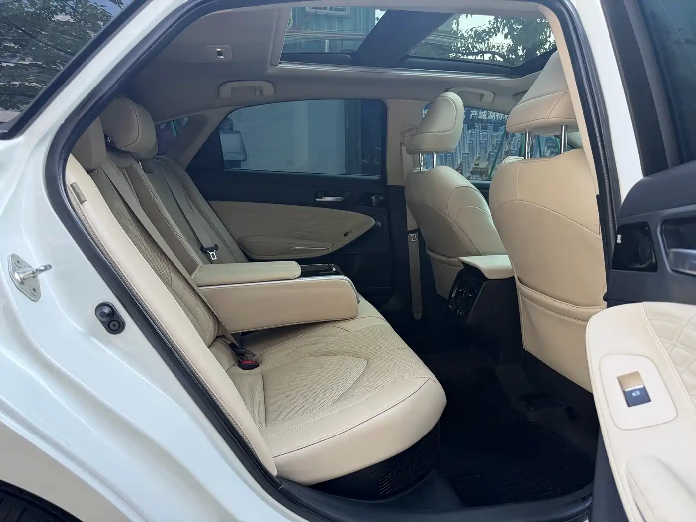 Toyota Avalon 2019 Hybrid 2.5L Limited Flagship Version China V фото 8