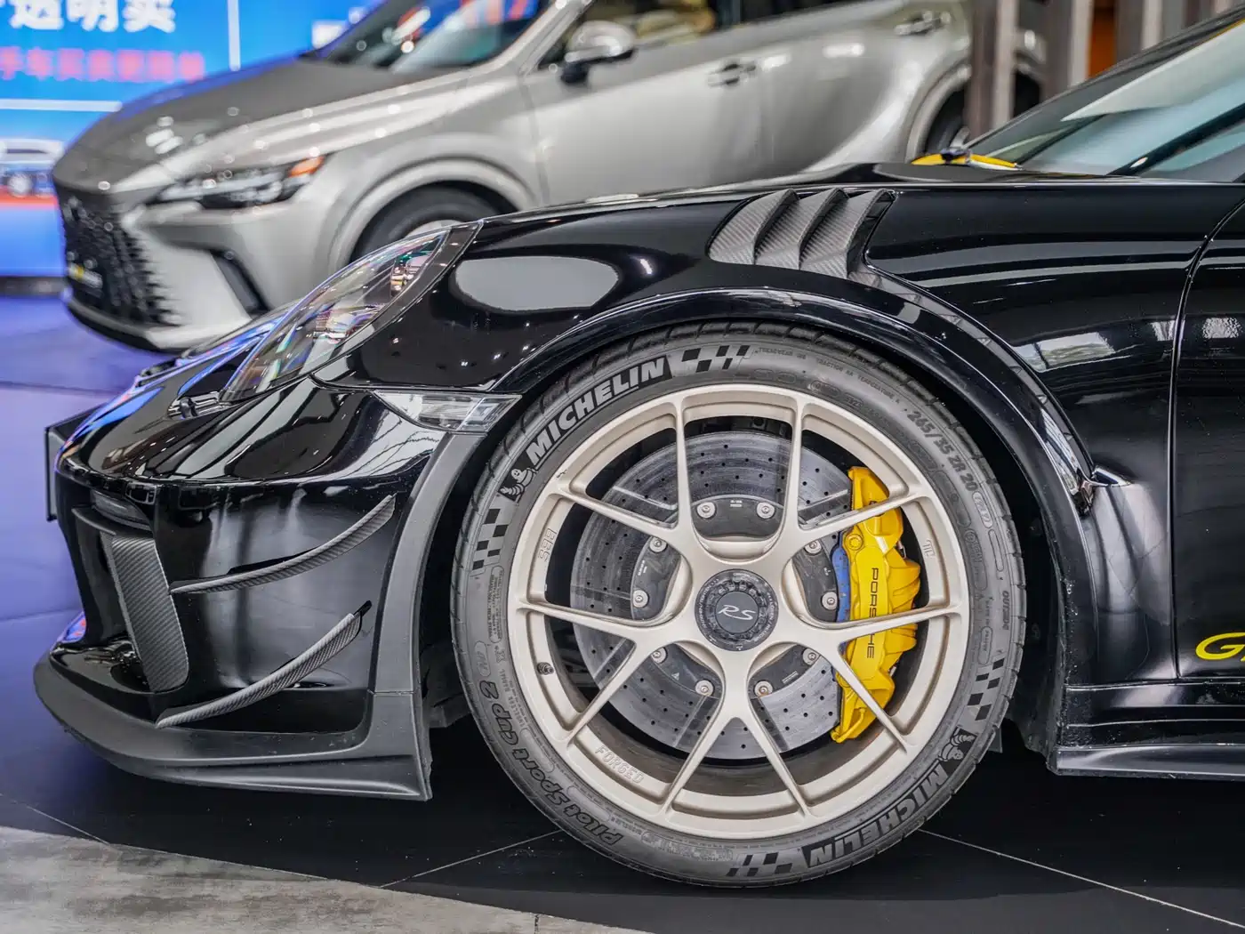 Porsche 911 2018 GT3 RS 4.0L фото 19